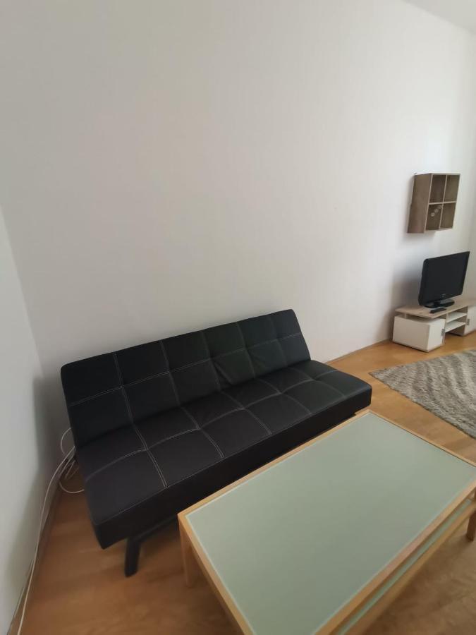 Central City Apartment Виена Екстериор снимка