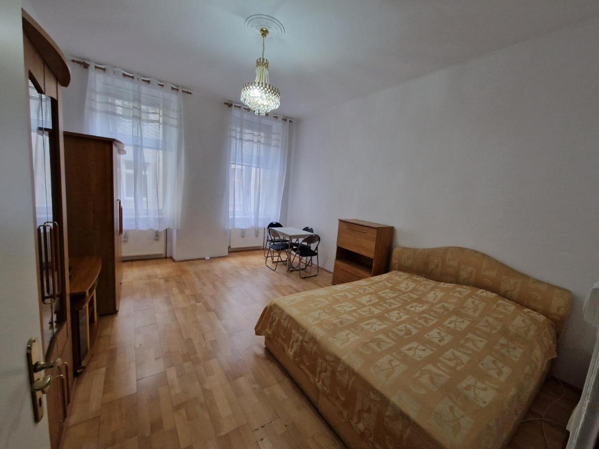 Central City Apartment Виена Екстериор снимка